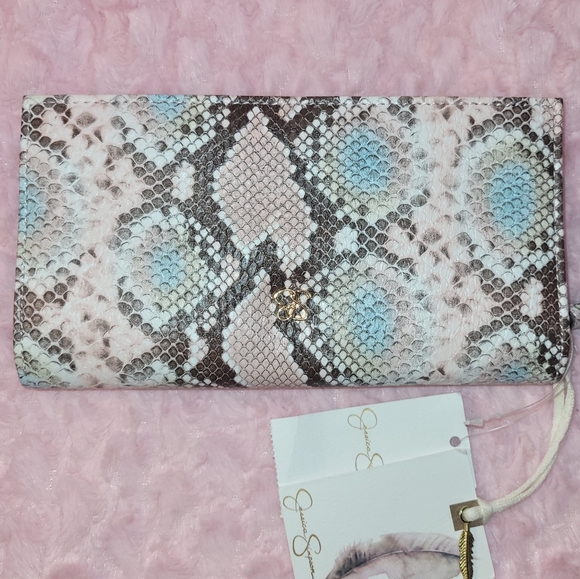 Hard To Find! Jessica Simpson large bifold/zip-around wallet. - Picture 8 of 16